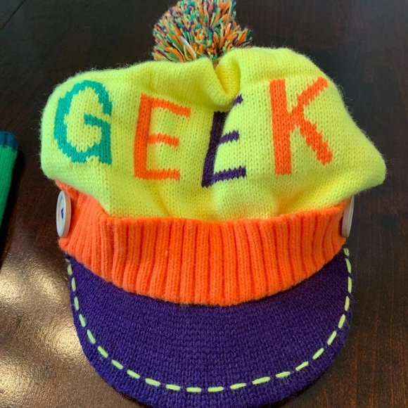 Geek and Nerd Hats and Fingerless Gloves - Picture 10 of 16